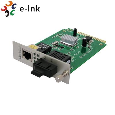 Tipo de tarjeta Convertidor de medios de fibra con fuente de alimentación incorporada 10/100M Multi-modo 2KM